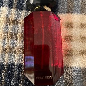 Victoria secrets very sexy perfume